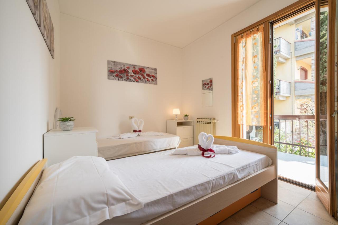 Gardappartamenti Sorgente Pool Sirmione Kültér fotó